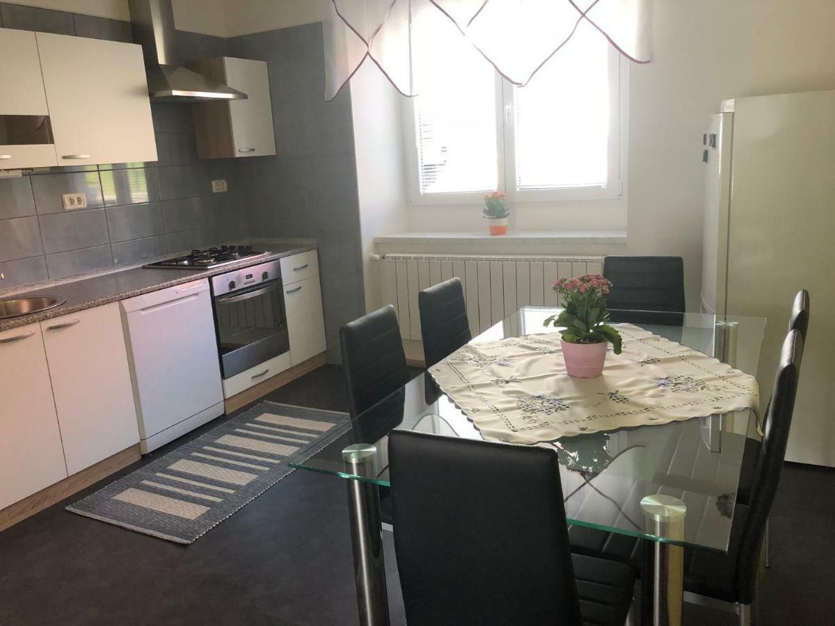 Apartma Mahnic Postojna Exterior foto