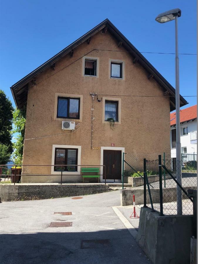 Apartma Mahnic Postojna Exterior foto